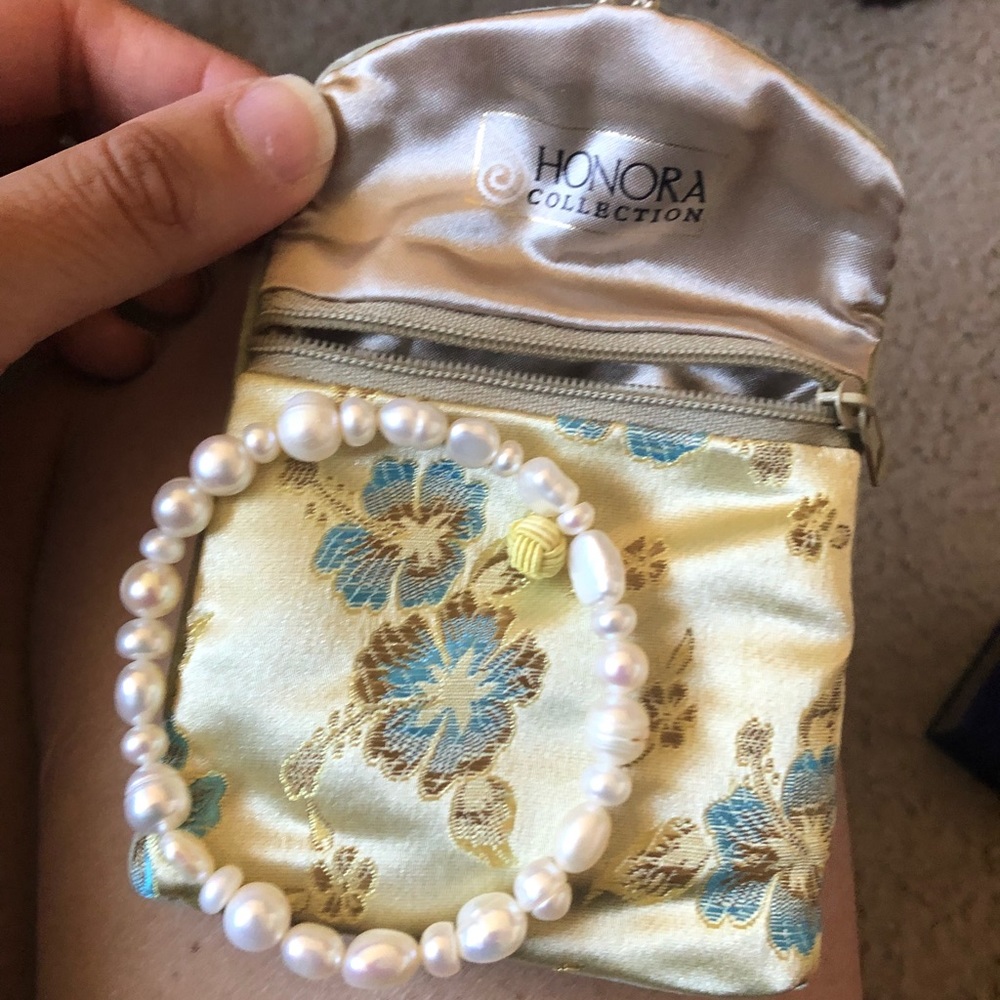 FRESHWATER PEARL BRACELET - HONORA COLLECTION